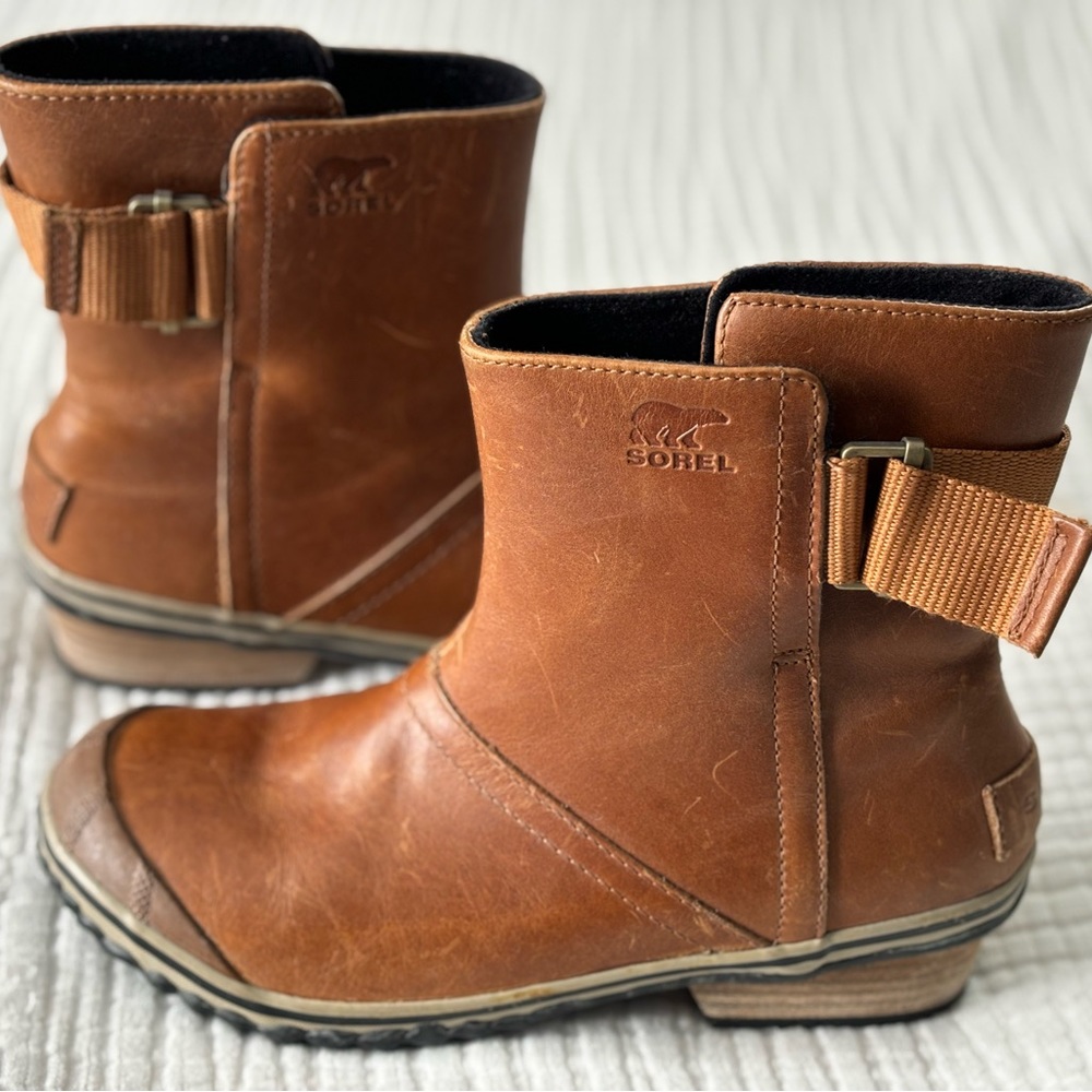 Sorel oiled leather pull-on Slimboot Women’s size 7